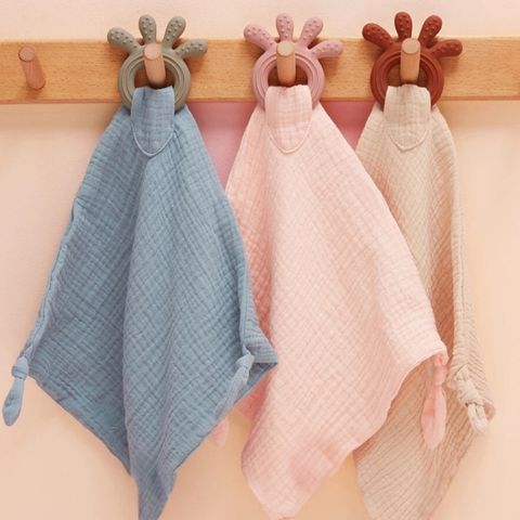doudou-bebe-en-coton-pour-bebe-premier-age-avec-anneau-dentition