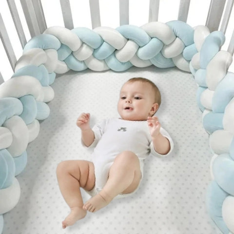 tour-de-lit-tresse-4-brins-blanc-bleu-securite-lit-bebe