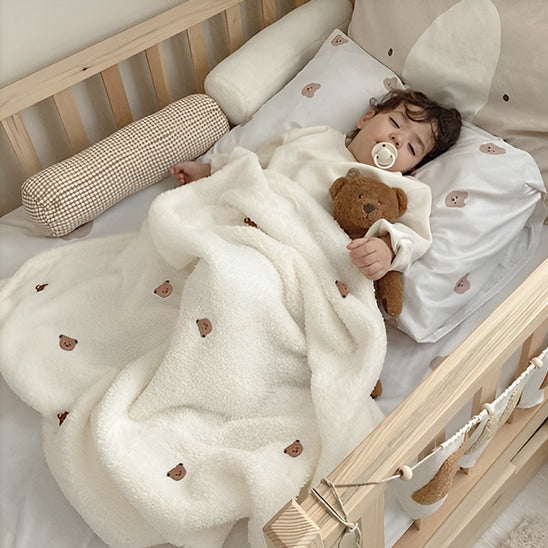 couverture bebe douce enfant qui dort profondement