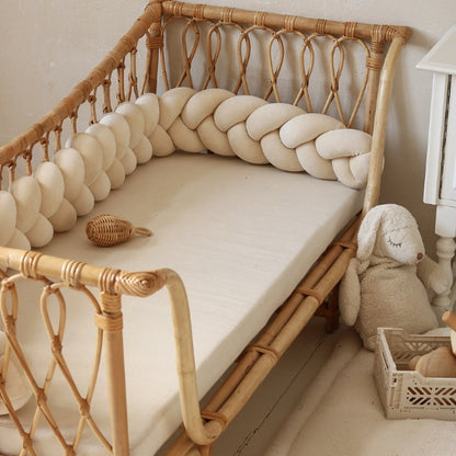 Tresse de lit bébé crème velours doux et hypoallergénique