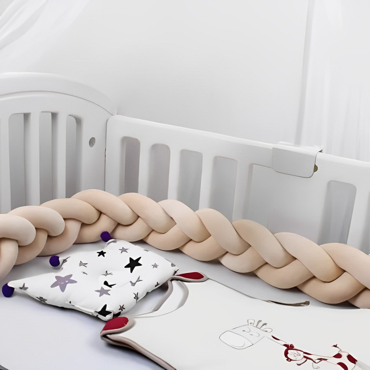 tresse-de-lit-beige-polyvalent-pour-lit-et-sol-bebe